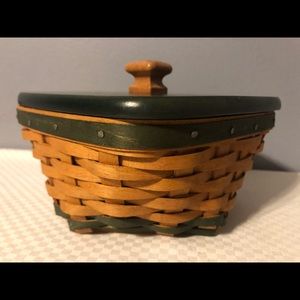Longaberger Basket with Longaberger Wood Crafts Lid, 2006